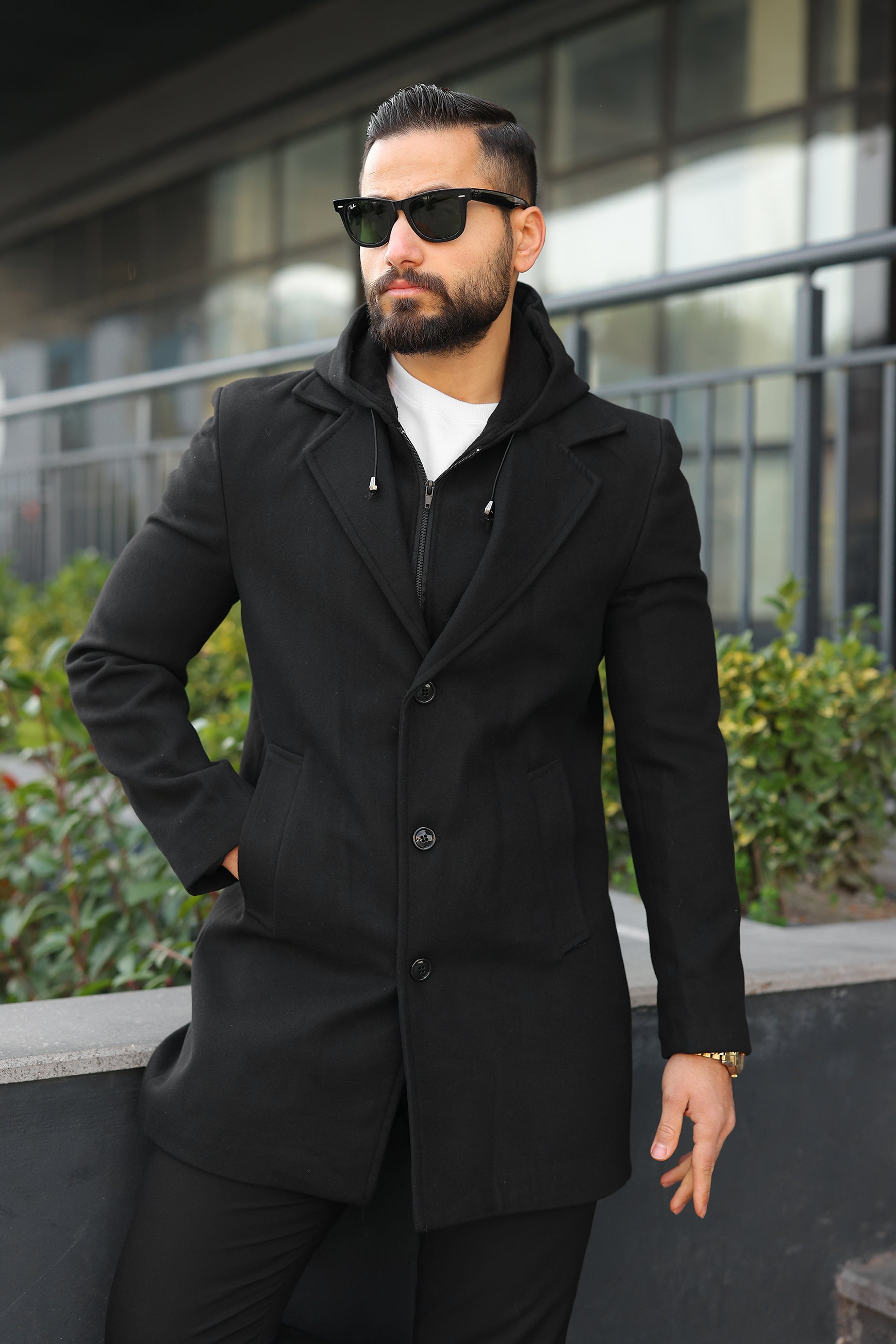 Erkek Kapşonlu Kaban